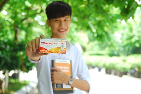 World Cup: Con học thi “nhấp nhổm”, bố công việc “bỏ bê” - 2 Con học thi “nhấp nhổm”