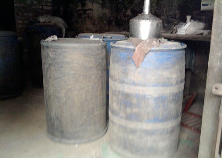 Rượu săm ôtô: Đệ tử lưu linh thất kinh bỏ nhậu - 6 Đồ nghề sản xuấŴ rượu không khói.