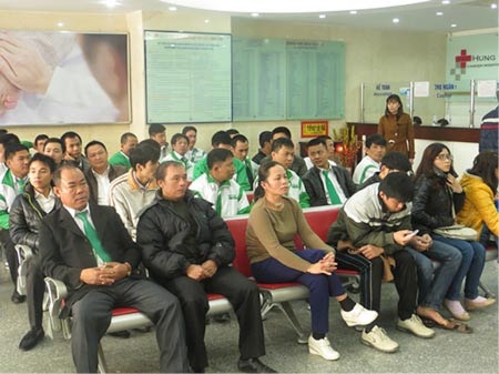 Vì sao nên khám sức khỏe định kỳ cho người lao động? - 3 Công ty cổ pŨần taxi
Mai Linh khám sức khỏe định kỳ tại bệnh viện Ung Bướu Hưng Việt