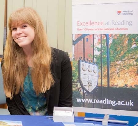 Nhiều trường đại học tại vương quốc Anh cấp học bổng - 7 Bà Hannah Thompson - Đại diện tuyển sinh Đại học Reading