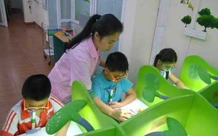 90% trẻ mắc tật khúc xạ cải thiện nhờ tập luyện mắt - 1 90% trẻ mắc tật khúc xạ cải thiện nhờ tập luyện mắt