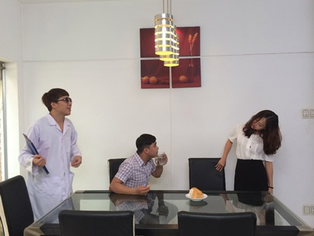 Trấn Thành làm “chuyên gia Giang Ren Gan” - 2 “Chuyên gia Giang Ren Gan-Trấn Thành” đưa ra những lời khuyên bổ ích cho mọi người