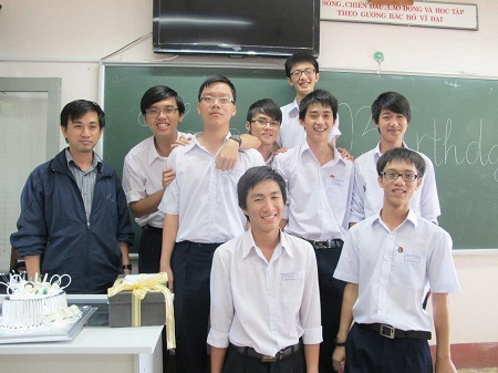 Thủ khoa phố núi chia sẻ bí quyết luyện thi qua mạng - 2 Thủ khoa phố núi chia sẻ bí quyết luyện thi qua mạng