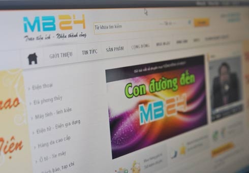 Truy tố 4 đối tượng “đầu sỏ” trong đường dây Muaban24 - 1 Muaban24 đã làm hàng loạt nông dân tại Đắk Lắk lâm vào cảnh nợ nần, gia đình đổ vỡ