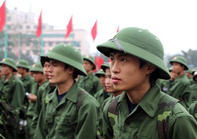 Khởi tố nam thanh niên nhiều năm trốn nghĩa vụ quân sự - 1 Thanh niên lên đường nhập ngũ (Ảnh minh họa)