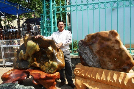 Hai tác phẩm đắt nhất của cửa hàng ông Tiếng.