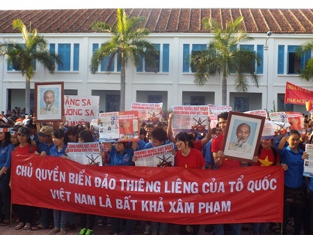 Chủ quyền biển đảo thiêng liêng của Tổ quốc Việt Nam là bất khả xâm phạm. 