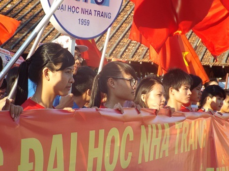 Chùm ảnh: Sinh viên Nha Trang mít tinh phản đối Trung Quốc đặt giàn khoan trái phép