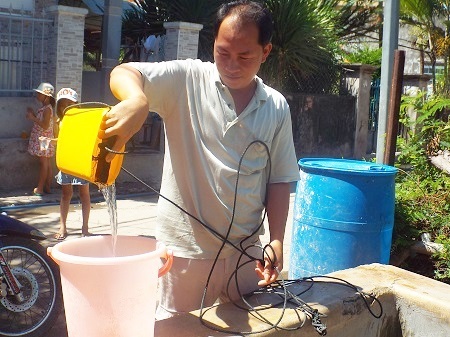 Chắt nước đến từng giọt cuối cùng...