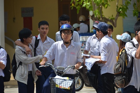 Đề Toán nhẹ nhàng, thí sinh phấn khởi