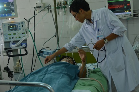 Cứu sống nam thanh niên bị đâm thủng tim