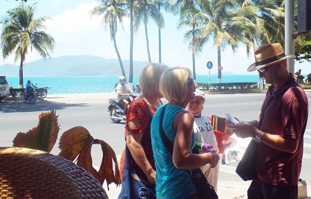 Đề nghị miễn thị thực du khách Nga đến Khánh Hòa là 30 ngày