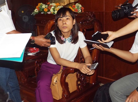 Bác sỹ Nguyễn Thị Thanh Bình của Trung tâm OSCA trao đổi với báo chí sau vụ việc