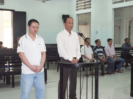 Vụ “ăn chặn” trầm kỳ: Nguyên Trưởng công an huyện lại hầu tòa