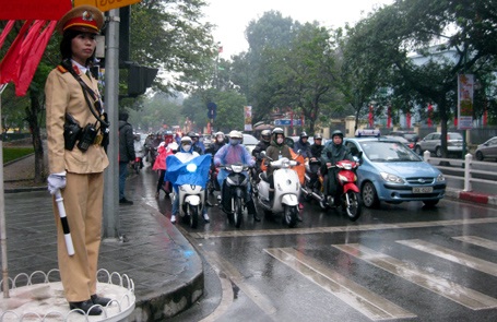 Những "bóng hồng" CSGT ngày đầu xuống đường - 6 Những bóng hồng CSGT ngày đầu xuống đường