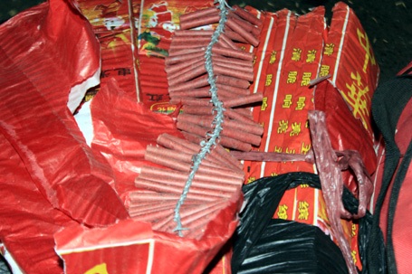 Số pháo bị phát hiện trên xe khách có nguồn gốc từ Trung Quốc.