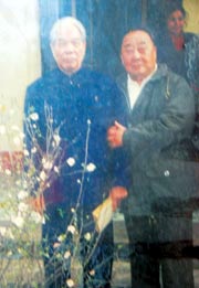 Đưa Vua Mèo về núi - 1 Vương lão đồng chí và ông Đỗ Mười.