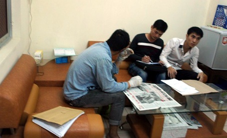 Trần Đình Điệp (ngoài cùng