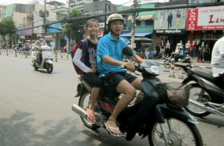 Nhiều phụ huynh quên đội MBH cho trẻ em trên 6 tuổi.