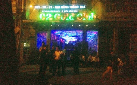 Vũ Trường 02 Gold Club bị đột kích vào rạng sáng 18/4.