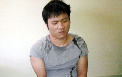 Bắt đối tượng chuyên cung cấp ma túy cho thủy thủ đi nước ngoài - 1 Đối tượng Bùi Xuân Hòa tại hiện trường bị bắt.