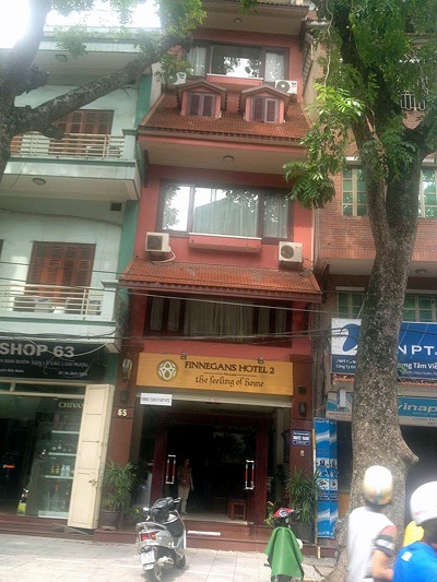 Hỏa hoạn tại khách sạn dành cho người nước ngoài ở Hà Nội - 1 Khách sạn nơi xảy ra hỏa hoạn.