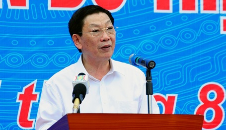 Hà Nội ra quân đảm bảo trật tự đô thị, trật tự giao thông - 2 Chủ tịch UBND TP Hà Nội Nguyễn Thế Thảo phát biểu tại buổi lễ ra quân.