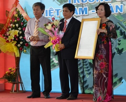 Khởi công Trường Cao đẳng nghề Việt Nam - Hàn Quốc - 1 Ông Đinh Văn Sơn - Vụ trưởng Vụ Tổ chức cán bộ Tổng Cục dạy nghề thuộc Bộ LĐTB&XH (