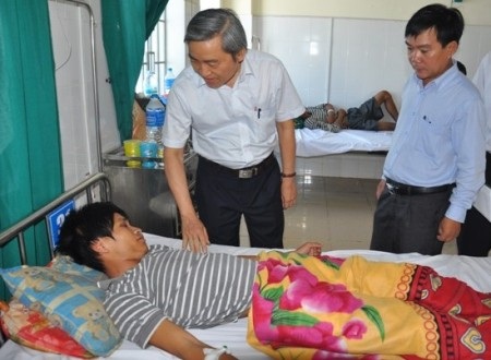 Hai ngư dân bị kiểm ngư Trung Quốc đánh: Trở về tay không!