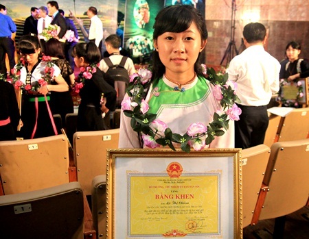 Em Lò Thị Chiêm - giải Ba Quốc gia môn Ngữ Văn.
