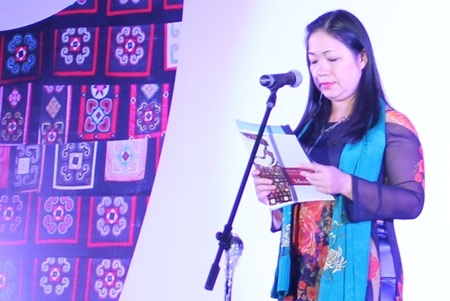 Bà Dương Thị Ngọc Linh phát biểu khai mạc.