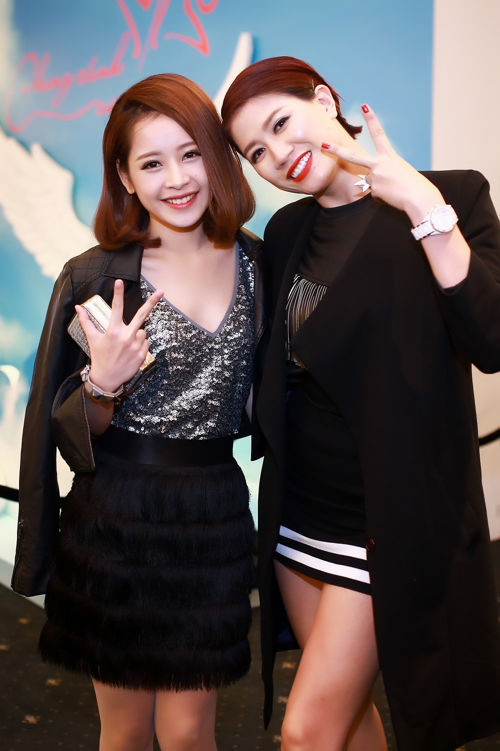 Chi Pu cá tính trên thảm đỏ, Hoàng Oanh khoe lưng trần - 5 Tại sự
kiện, Chi Pu hội ngộ người mẫu Trang Trần, đàn chị trong phim Hương
Ga.