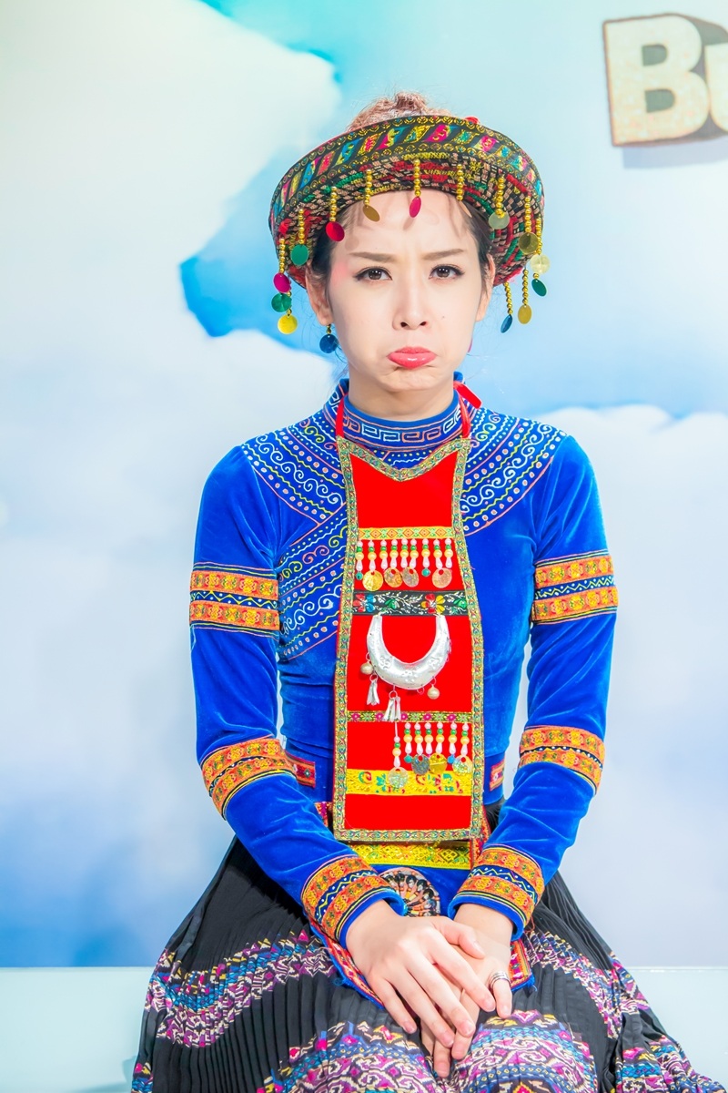 Khoảnh khắc đáng yêu của nàng “Mị” Chi Pu trong hậu trường - 6 Lúc lại hồn
nhiên làm mặt xấu.