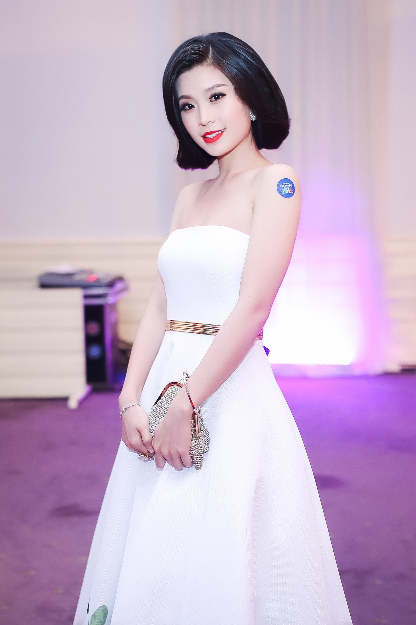 Á hậu Diễm Trang khoe vai trần trắng ngần gợi cảm - 7 Đây cũng
là hình ảnh mà Diễm Trang muốn hướng đến trong năm mới.