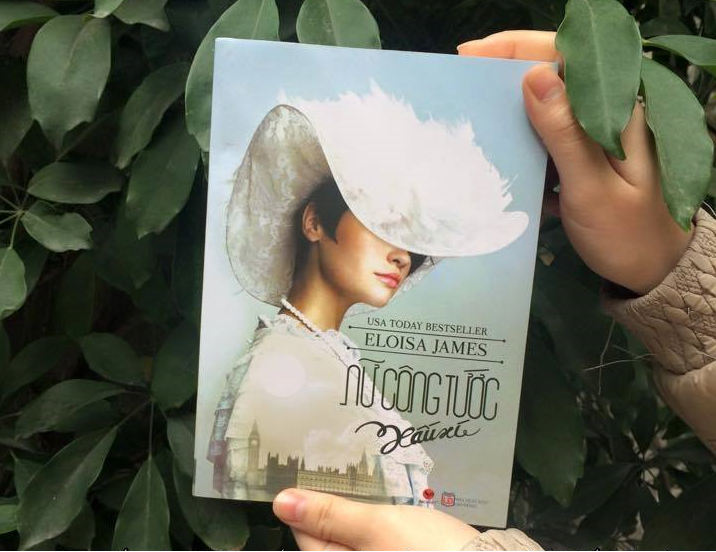 “Nữ công tước xấu xí” - tuyên ngôn của người phụ nữ tài năng - 1 Bìa sách Nữ công tước xấu xí.