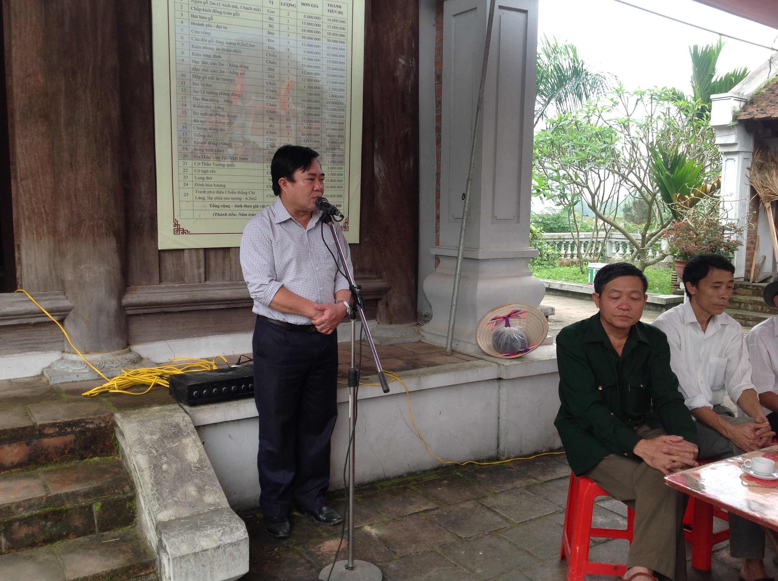 Ông Ngô Ngọc Thanh - Bí thư Đảng ủy xã Văn Yên phát biểu.