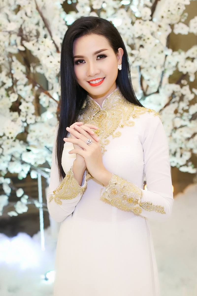 Triệu Thị Hà trở thành đại sứ Dự án “The Beauty of Vietnam” của UNESCO - 8 Phan Thị Mơ - Top 5 HHVN 2012.
