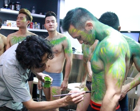 Huyền Trang mong muốn công chúng có cái nhìn toàn diện hơn về body art.