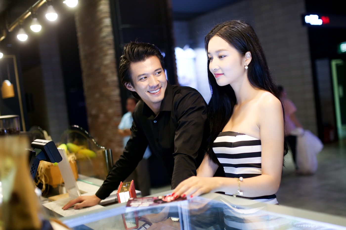 Thời
gian gần đây, Triệu Thị Hà và Hà Việt Dũng đang cùng tham gia bộ phim