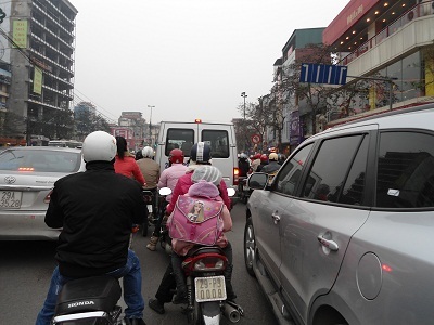 Ngày đầu đổi giờ học, giờ làm: Tất bật và âu lo - 4 Ngày đầu đổi giờ học, giờ làm: Tất bật và âu lo - 4