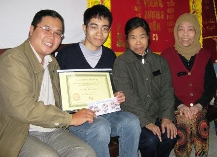 Tác giả bài văn “lạ” sẽ tham gia khóa học làm giàu - 1