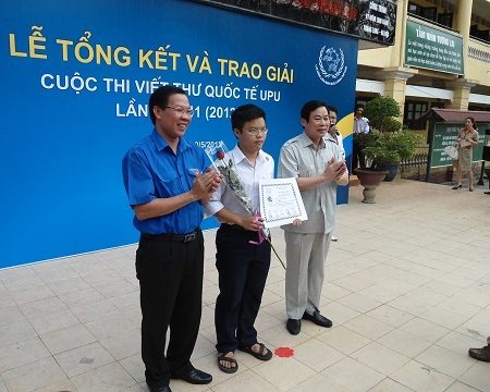 Trao giải cuộc thi viết thư quốc tế UPU lần thứ 41 - 1 Trao giải cuộc thi viết thư quốc tế UPU lần thứ 41