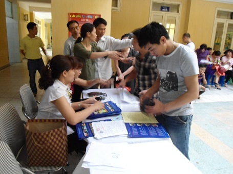 Mua đơn vào Trường Thực nghiệm: Bớt khổ nhưng vẫn ...“nóng” - 18 Mua đơn vào Trường Thực nghiệm: Bớt khổ nhưng vẫn ...“nóng”