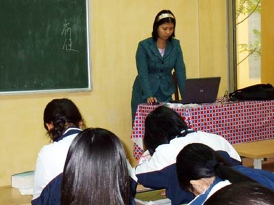 SGK chưa tạo thuận lợi cho giáo viên, học sinh - 1 Giáo viên vẫn là vai diễn chính trong việc đổi mới giáo dục