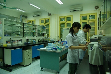 Sức nóng ngành Khoa học cơ bản bắt đầu lan tỏa - 1 Dự kiến ngành KHCB sẽ bắt đầu tạo cơn sốt trong mùa tuyển sinh năm nay.
