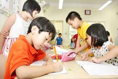 “Thi tuyển” vào lớp 1: Áp lực từ chính phụ huynh - 3 Tạo áp lực cho trẻ sớm sẽ gây nhiều hệ lụy khôn lường.