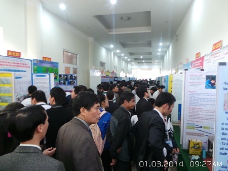 372 học sinh dự cuộc thi khoa học kĩ thuật cấp quốc gia - 2 Cuộc thi đã trở thành một hội chợ thực sự về những ý tưởng khoa học kỹ thuật.