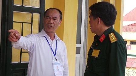 Bị thất lạc hồ sơ, một thí sinh lọt vào “tầm ngắm” - 1 Ông Nguyễn Huy Bằng lưu ý với Thanh tra thi về công tác đảm bảo sự an toàn, nghiêm túc của kì thi.