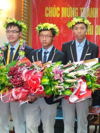 Quê lúa có “hai chàng trai vàng” Olympic Toán quốc tế - 5 Ba chàng trai vàng đều quyết tâm đi du học ở Mỹ.
