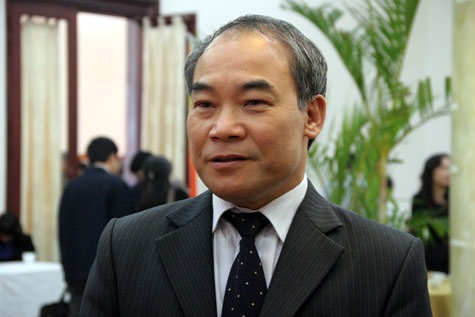 Thứ trưởng Bộ GD-ĐT giải thích quy định đánh giá học sinh tiểu học - 1 Thứ trưởng Bộ GD-ĐT Nguyễn Vinh Hiển.